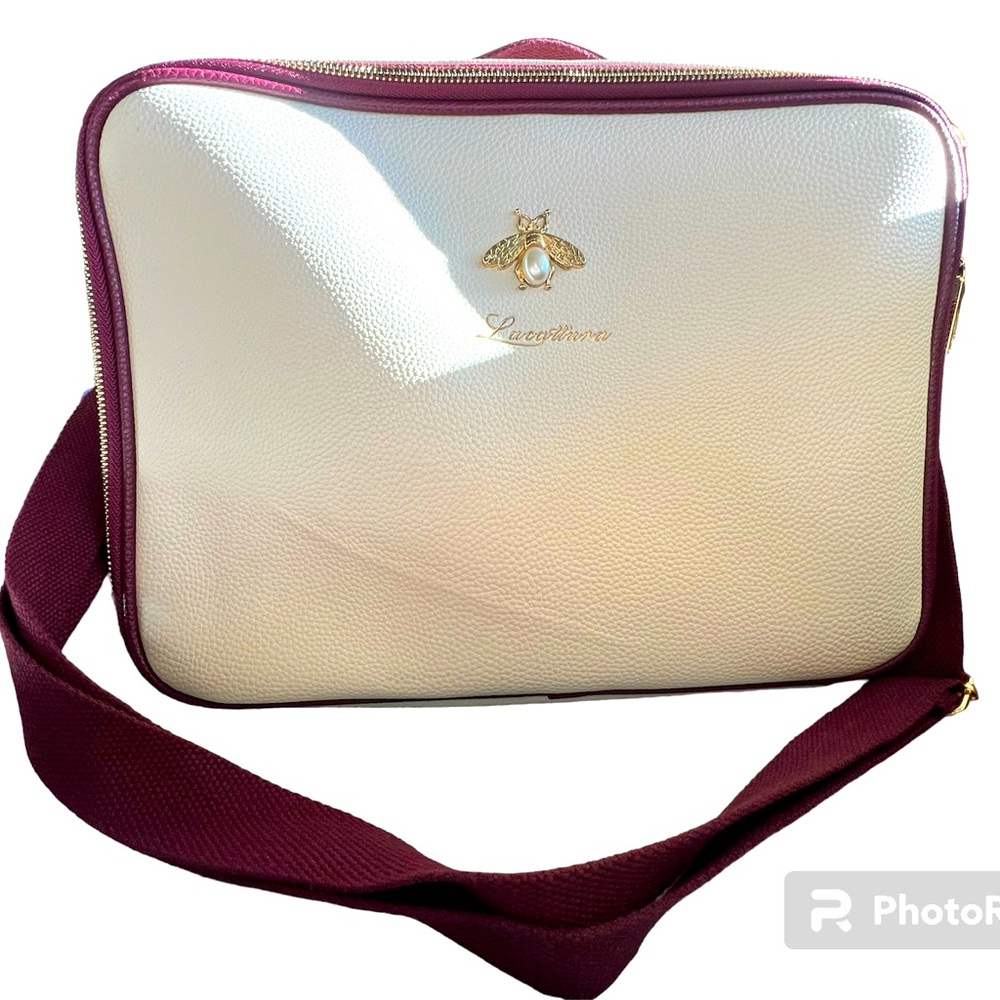 LACATTURA Travel Makeup bag, Leather Makeup Large Train Case Cosmetic Organizer